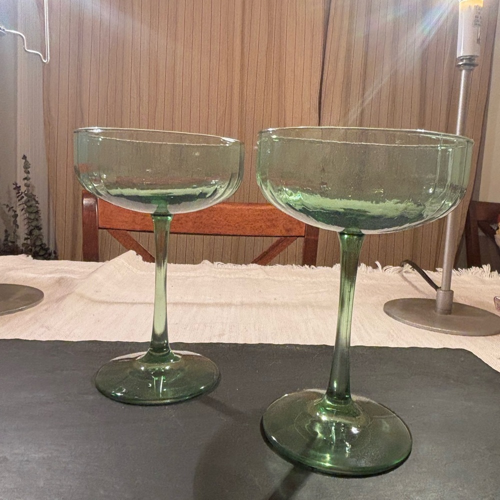 Stylish Green Glass Coupe Set